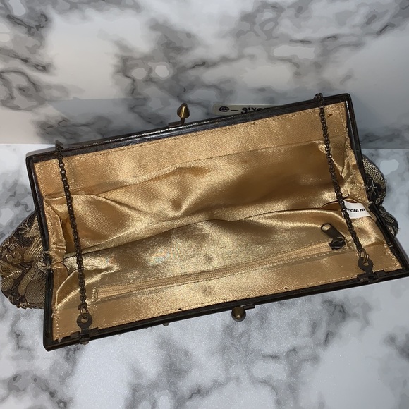 🎒 Vintage Beaded Clutch w Chain & Iridescent Details - Picture 5 of 10